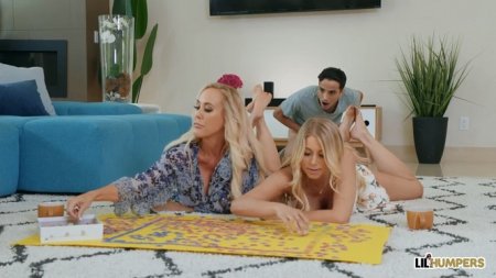 Похотливый братик в карантин присунул маме с сестрой