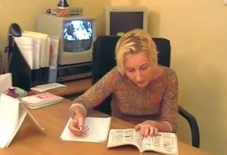 Задержалась в офисе и была изнасилована